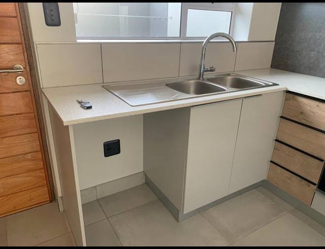 3 BEDROOM PROPERTY TO RENT IN GEORGE CENTRAL